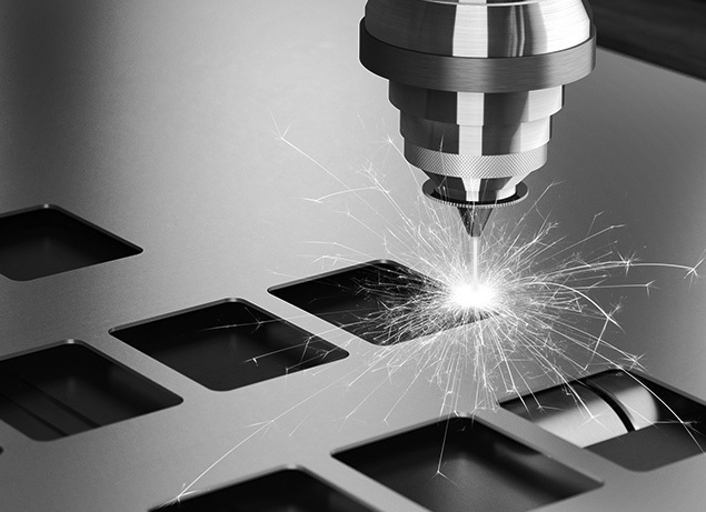 Size Comparison of an Ultra-Compact Microscope Objective with a Standard Microscope Objective