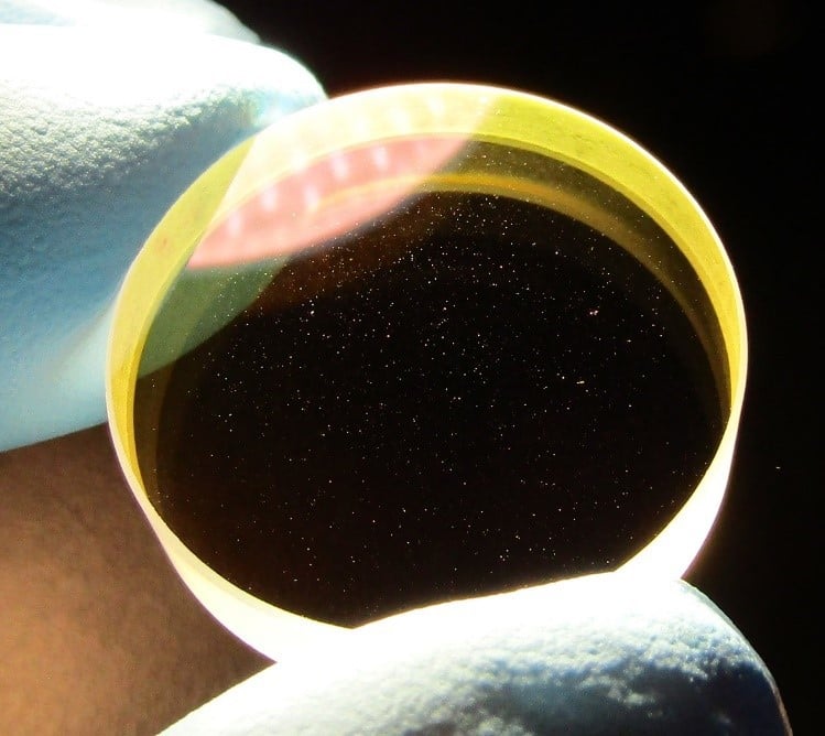 Typical appearance of an optic with an ultrafast coating. Despite the appearance of irregular surface quality, Edmund Optics guarantees the specified performance of our ultrafast optics.