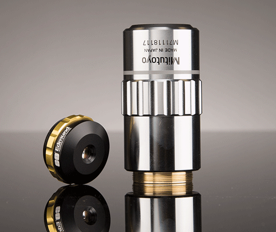 Size Comparison of an Ultra-Compact Microscope Objective with a Standard Microscope Objective